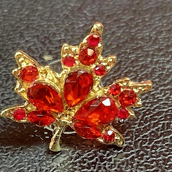 Autumn Leaves Post Earrings Maple Leaf Gemstones - Picture 3 of 4